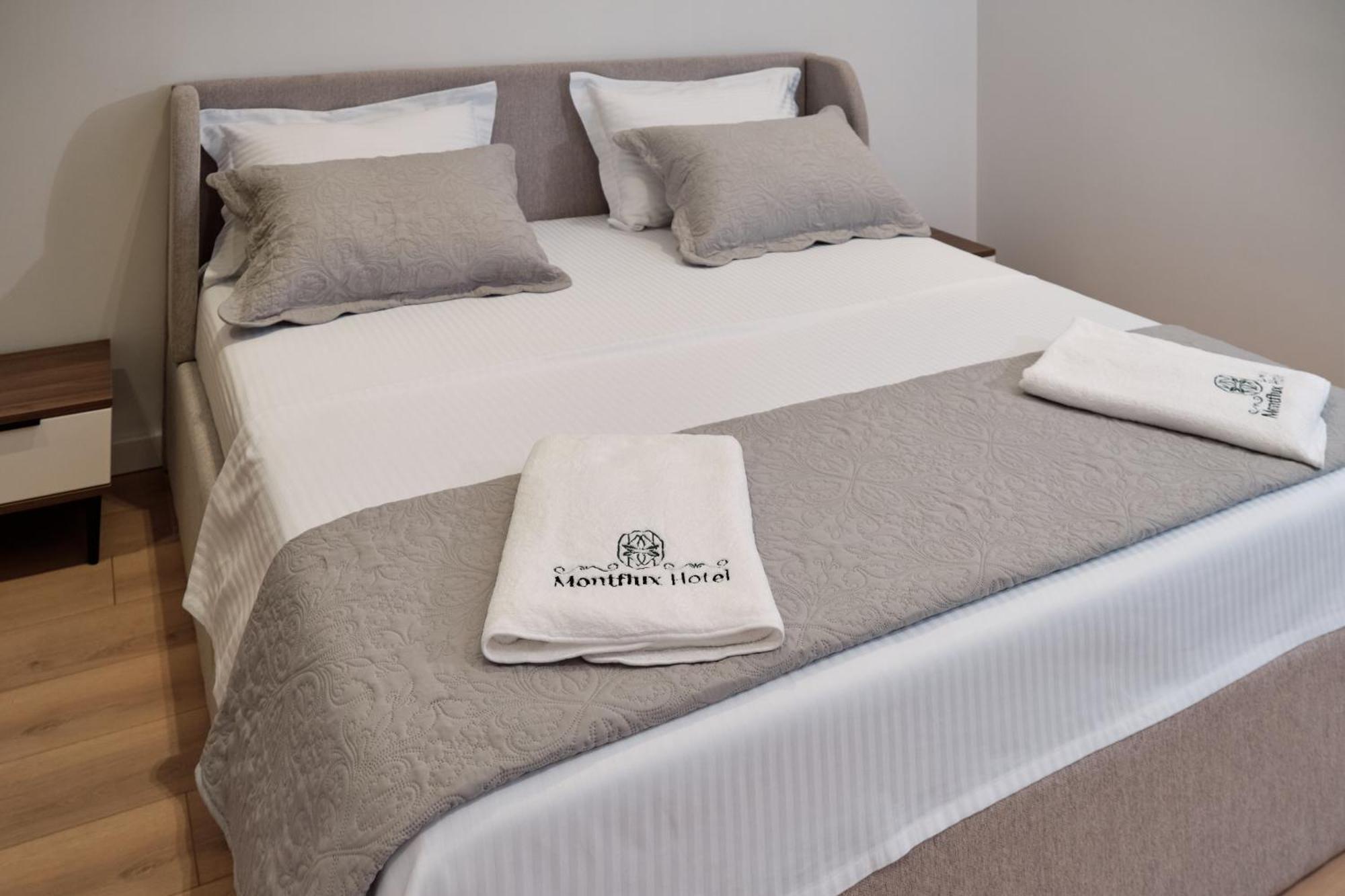 Montflux Hotel Boks Eksteriør billede